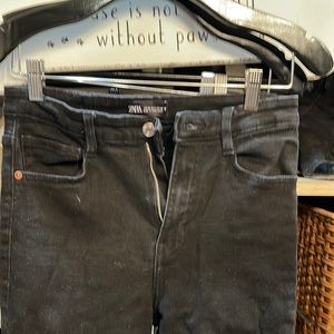 Black Zara raw hem high waisted jeans